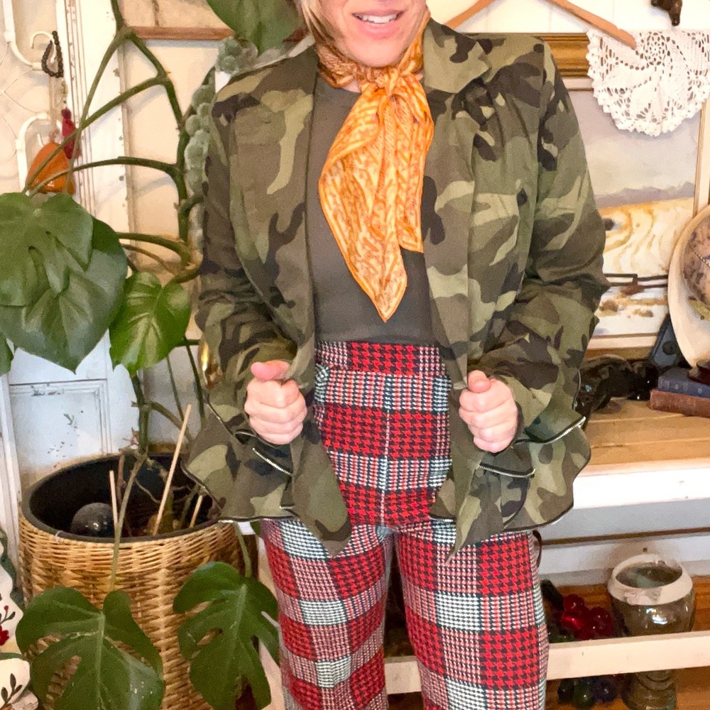 New! The “Zip” Peplum Blazer Camouflage With Zipper Trim Double Breasted Buttons - Picture 6 of 9